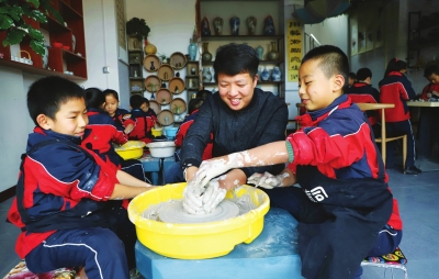 我们的梦想是陶艺进学校——张掖一对90后大学生夫妻的创业路 