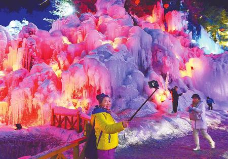 临夏：冰雪旅游“热”寒冬