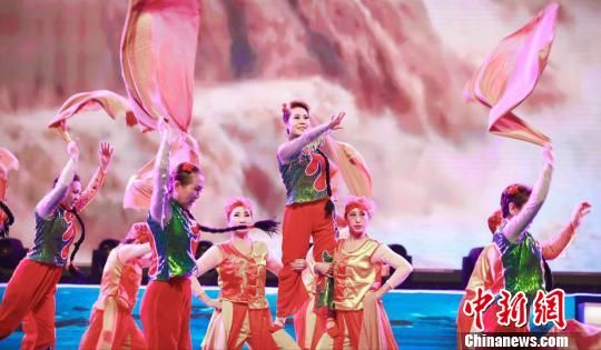 图为演出现场。 张鸿旭 摄 图为演出现场。 张鸿旭 摄