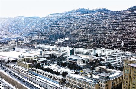 时逢“大寒” 雪降陇原（图）