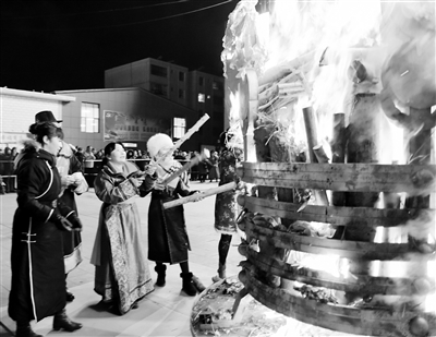 小年夜，酒泉肃北300名牧民祭火