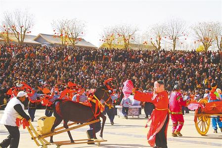 【新春走基层】张掖滨湖广场举行传统社火表演（图）