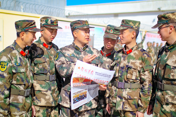 甘肃武警：学两会精神 激发练兵动力