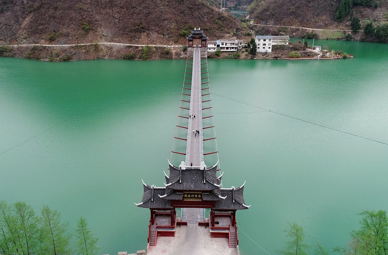 【飞阅甘肃】文县团鱼河景区：碧水青山入画卷