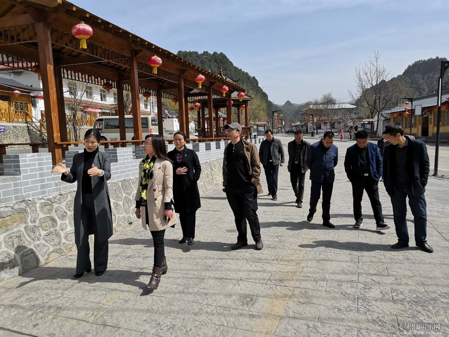 省文化和旅游厅评估验收天水麦积区乡村旅游示范村创建工作