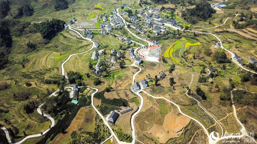 务川自治县红丝乡先进村“组组通”公路。田东 摄