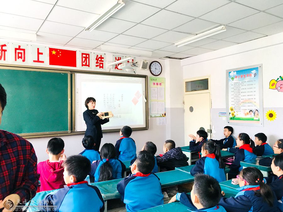 天水民俗博物馆“弘开学堂”走进建二小学