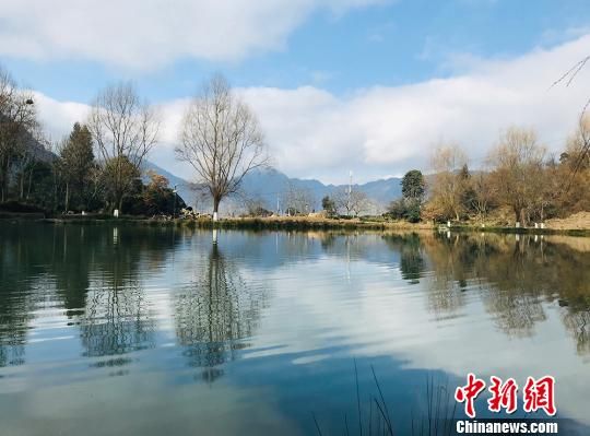文县春景。 闫姣 摄 文县春景。 闫姣 摄