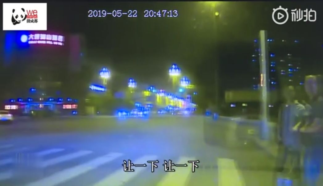 双闪灯视频 00300378930_cb98b179.jpg