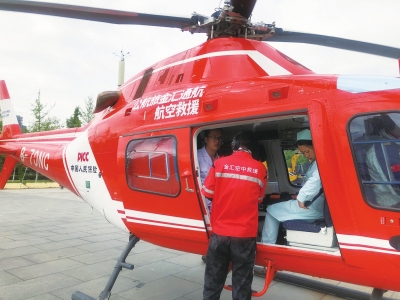  兰州：“警保联动”共建交通事故空中救援体系
