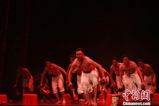 图为舞蹈展演。 徐雪 摄 图为舞蹈展演。 徐雪 摄