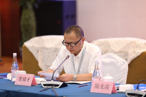 云南省社科联党组书记、主席,云南省中国特色社会主义理论体系研究中心主任张瑞才: 深刻把握习近平外交思想的时代特征 c58616f1be48381b49128099a6dcbe5