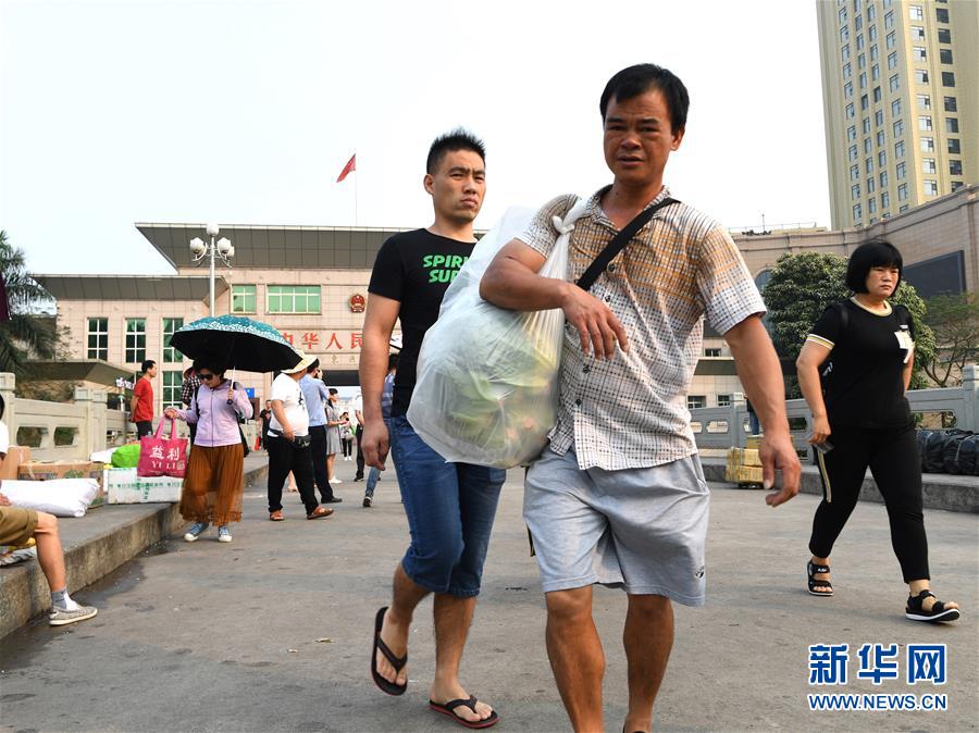 (壮丽70年·奋斗新时代——共和国发展成就巡礼·图文互动)(1)壮美广西70年:走活开放新棋局 勠力共圆复兴梦