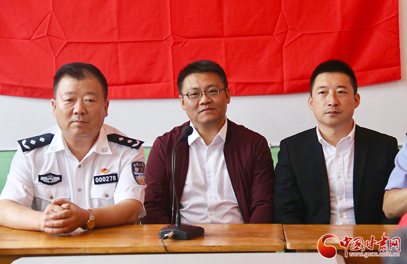 徐扈家乡人口_家乡的变化手抄报(3)
