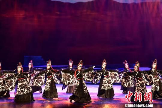 图为甘肃少数民族剧目展演。(资料图) 钟欣 摄 图为甘肃少数民族剧目展演。(资料图) 钟欣 摄
