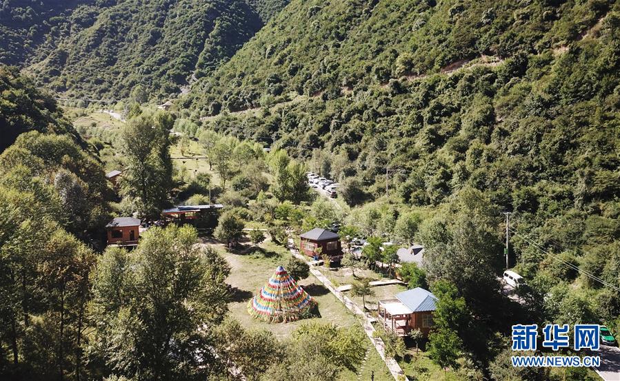 （社会）（1）生态旅游富藏家