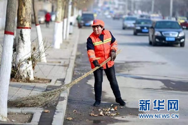 【甘肃五个一百网络正能量榜样·系列展播（72）】27年坚守，她的芳华献给“城市美容”事业