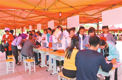 临夏州职业技术学校新生入学报到工作启动