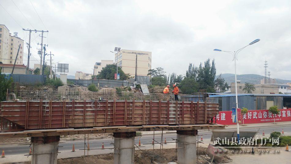 洛门渭河大桥改建工程实施顺利