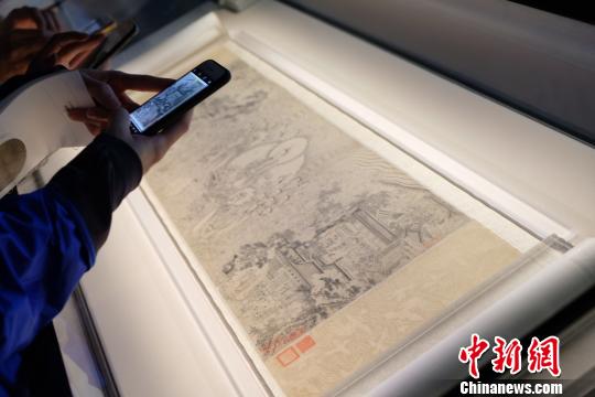“莱溪华宝——翁氏家族旧藏绘画展”。 王笈 摄 “莱溪华宝——翁氏家族旧藏绘画展”。 王笈 摄