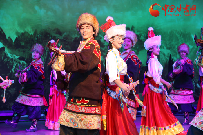 “石榴杯”甘肃省少数民族文艺会演《五彩卓尼》将于今晚亮相黄河剧院（图）