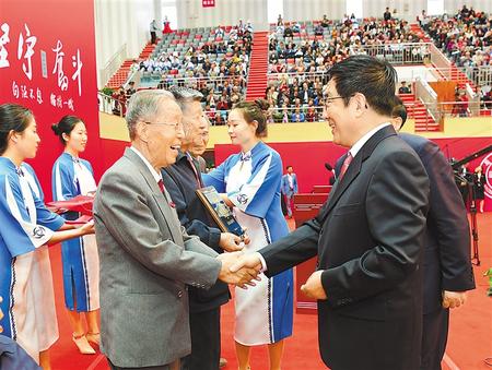 兰州大学建校110周年纪念大会隆重举行 林铎出席并颁奖 唐仁健讲话 欧阳坚等出席