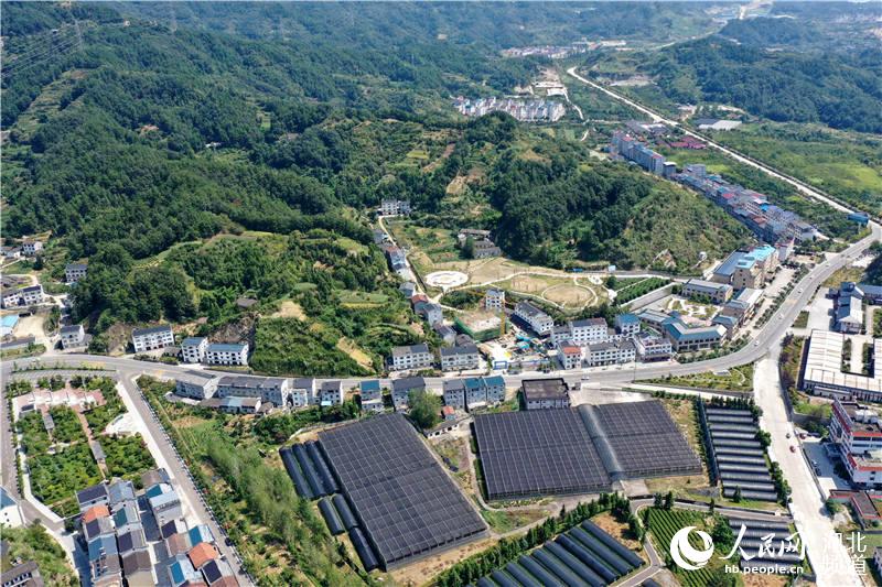 2019年8月30日，航拍湖北省宜昌市夷陵区太平溪镇许家冲村，该村是长江三峡岸边的一个移民新村，位于三峡大坝左岸。