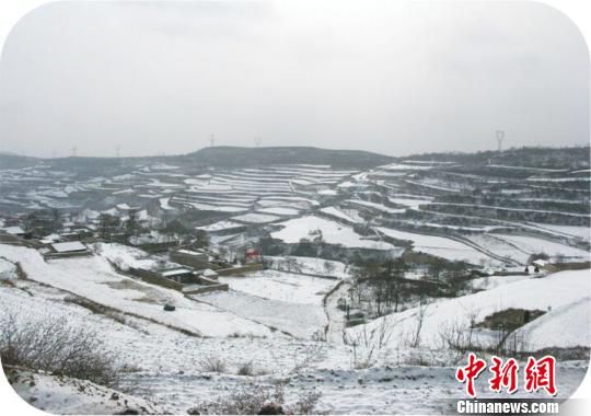 图为昔日的颉岭村翻拍图。(资料图) 钱彦虎 摄 图为昔日的颉岭村翻拍图。(资料图) 钱彦虎 摄