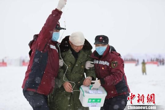 甘肃演练大地震后雪中卫生应急救援