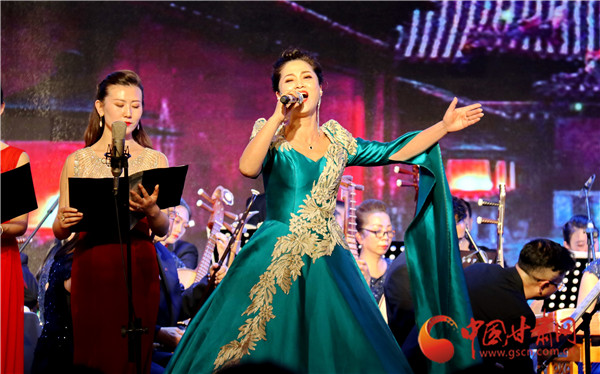 《岁月留声》民族交响音乐会在甘肃政法大学演出