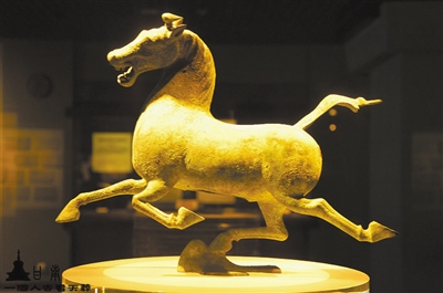 《考古公开课》演绎《天马传奇》 中国旅游标志“铜奔马”再次亮相央视