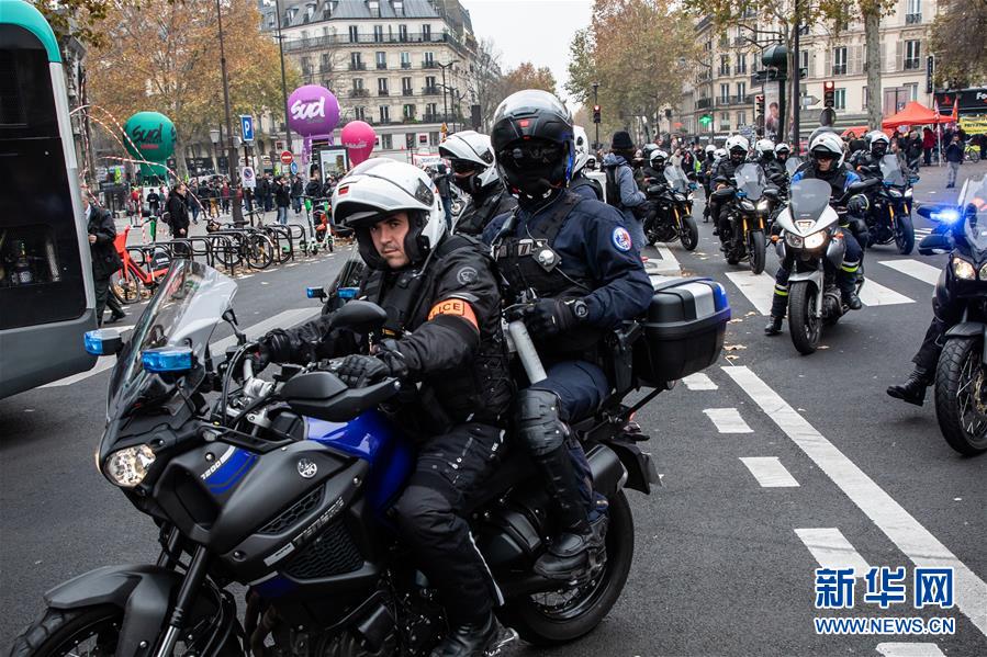 （国际）（4）法国爆发全国大罢工　上百名暴力示威者被逮捕