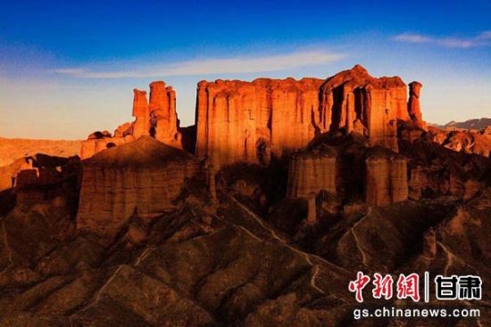 图为张掖冰沟丹霞。(资料图) 图为张掖冰沟丹霞。(资料图)