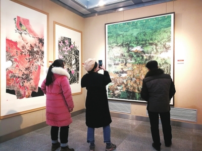 第八届甘肃省专业画院作品展开展