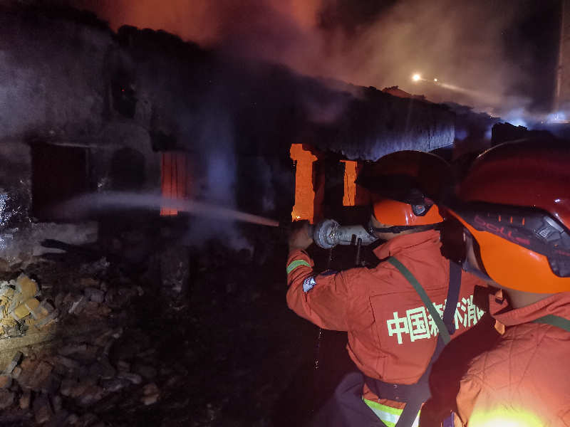 【新春走基层?坚守在一线】森林消防员“家门口”的坚守 【新春走基层?坚守在一线】森林消防员“家门口”的坚守