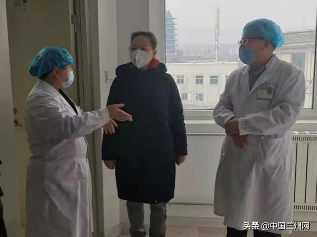 兰州市妇联领导看望慰问疫情防控一线工作者