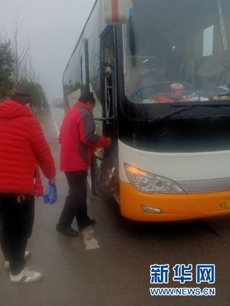 甘肃：企业跨省“包车”接员工返岗 力争实现年度目标任务