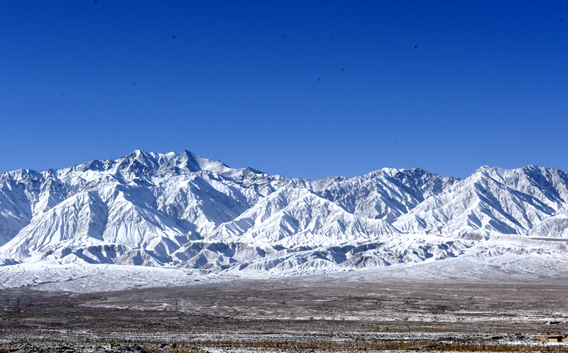 甘肃肃北：春雪初霁别样景(组图)