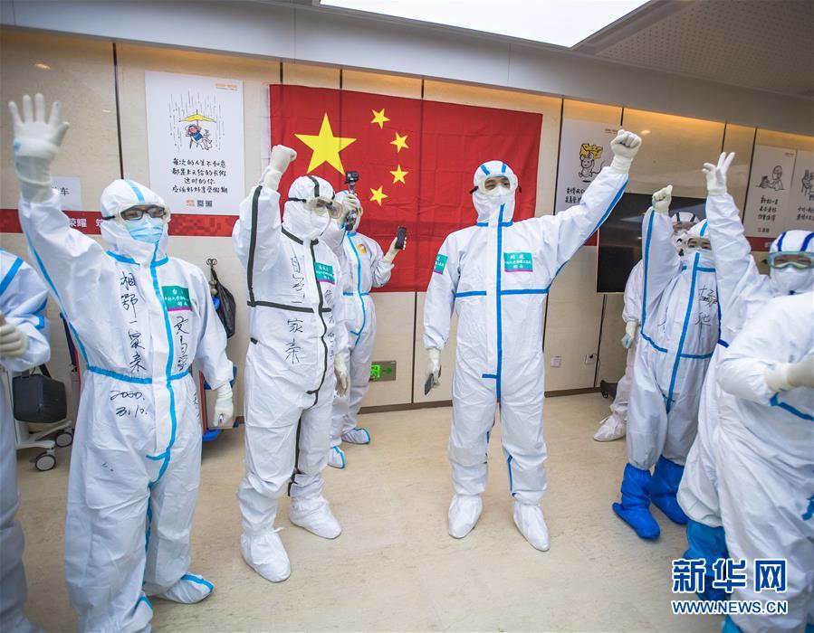 (新华全媒头条·图文互动)(8)生命至上——聚焦新冠肺炎患者救治攻坚