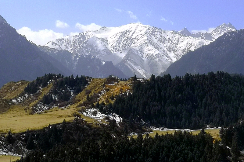 【小陇画报】甘肃巴尔斯圣山：冰雪渐消春意闹（85期）