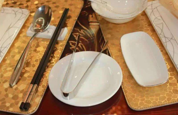 《兰州市餐饮分餐公筷公勺分餐夹使用规范》发布