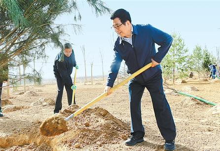 林铎参加省城兰州义务植树活动时强调 牢固树立绿水青山就是金山银山的理念 为全面建成小康社会创造良好生态环境 欧阳坚孙伟等参加