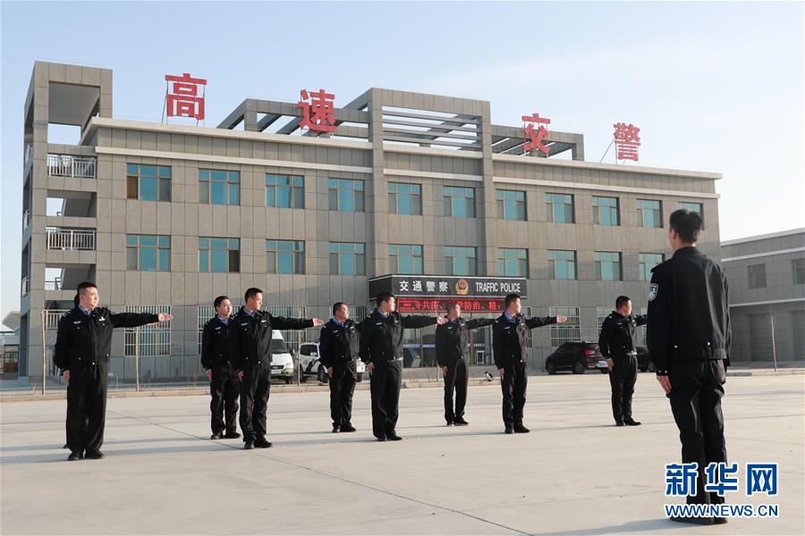 (图片故事)(3)“只有荒凉的地方,没有荒凉的人生”