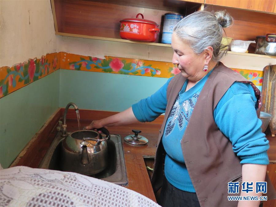 (新华全媒头条·图文互动)(11)春天里的5个“战贫”瞬间——习近平总书记关于脱贫攻坚决策部署指引攻克最后的深贫堡垒