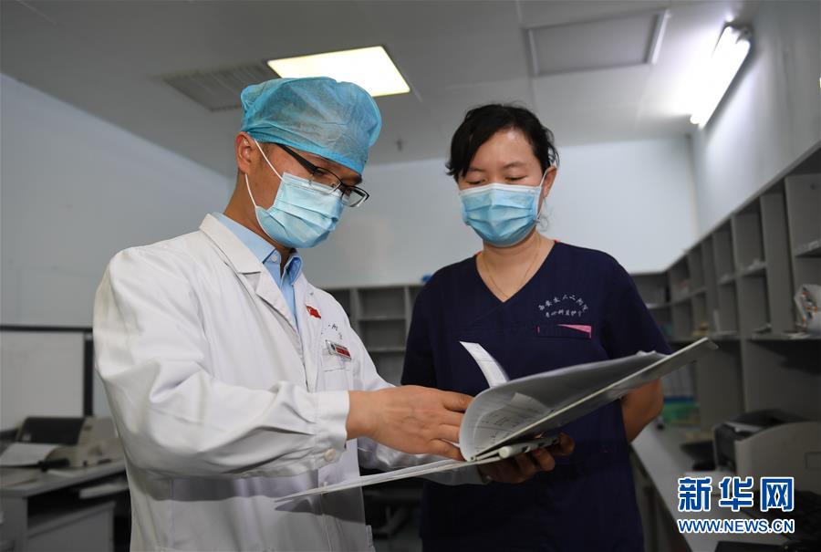 (一线抗疫群英谱·图文互动)(8)张正良:“我们完成了自己的使命”