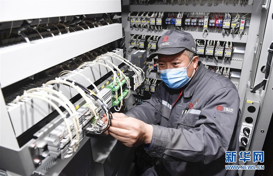 (在习近平新时代中国特色社会主义思想指引下——新时代新作为新篇章·习近平总书记关切事·图文互动)(9)汗水的味道——记录奋战在复工复产一线的劳动者