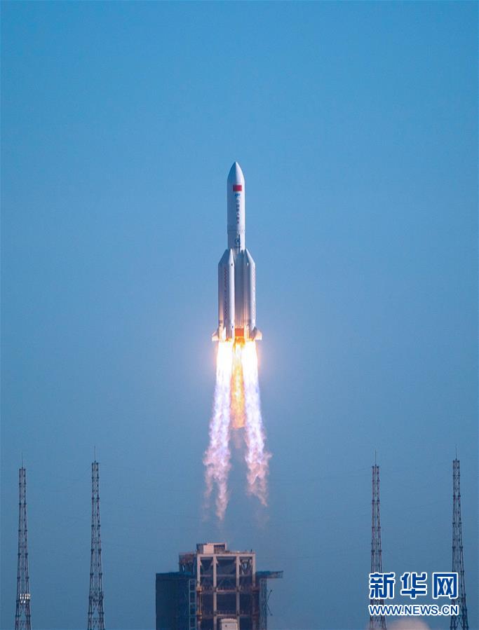 （图文互动）（8）长征五号B运载火箭首飞成功 我国载人航天工程“第三步”任务开启