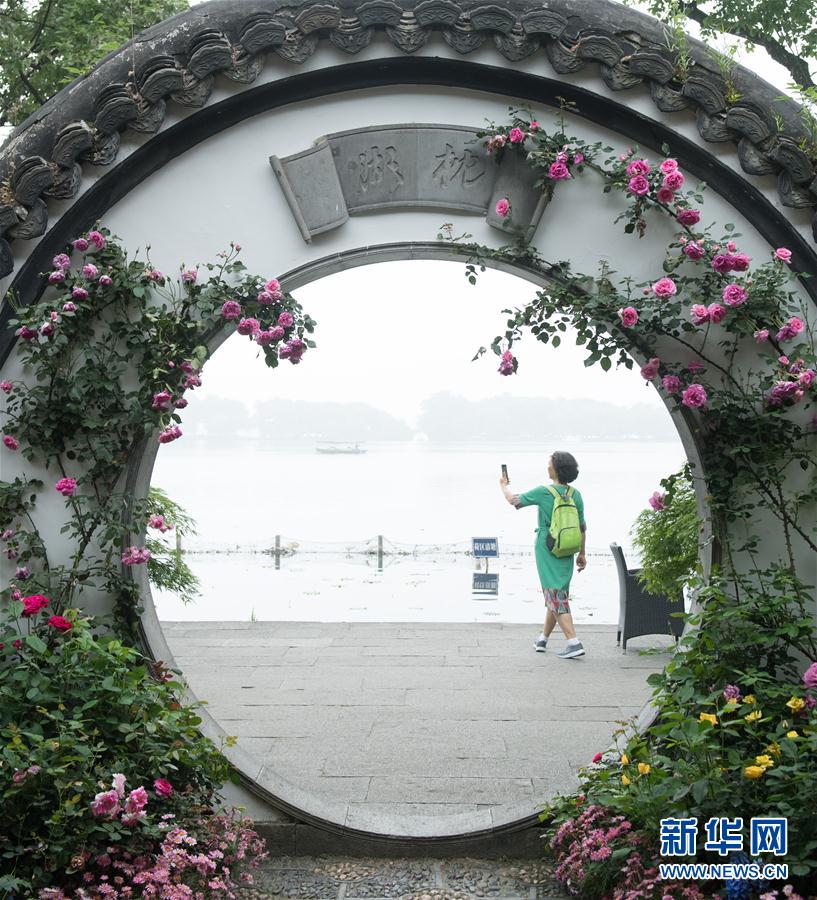 (新华全媒头条·图文互动)(5)人气回暖 消费复苏 健康出行——加长版“五一”假期观察
