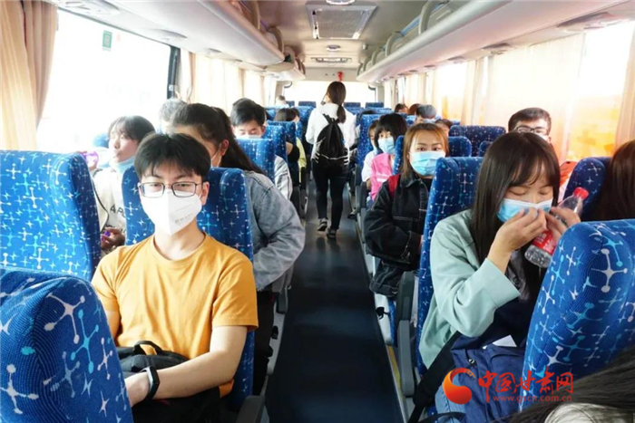 甘肃省交通运输部门全力保障学生复学 无缝换乘直达校园