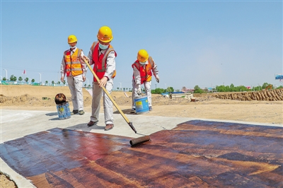 西峰区小北湖建设项目正在紧张施工 